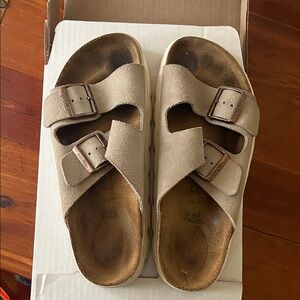 Papillo (Birkenstock) Taupe Suede Buckle Sandals